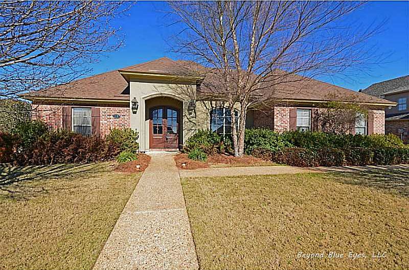 1st image of 119 Magnolia Chase Dr