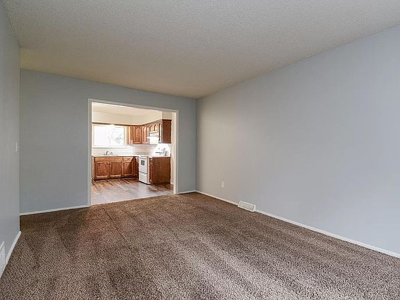 4th image of 11613 Richmond Ave #11613