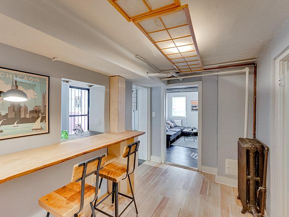 2nd image of 2528 Pillsbury Ave S #1