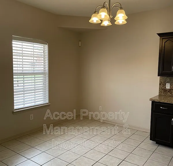 201 Gastel Cir #F — Photo 5