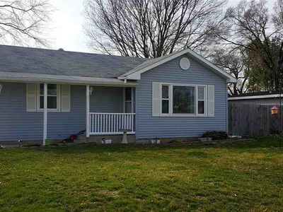 813 N Adams St, Lincoln, IL, 62656