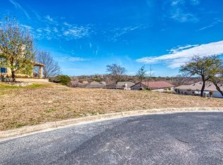2005 N Cordoba Ave, Kerrville, TX 78028