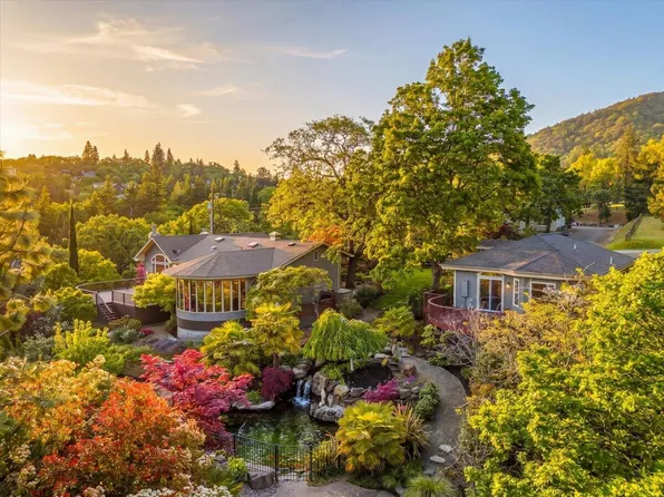 610 Orchard St, Ashland, OR 97520