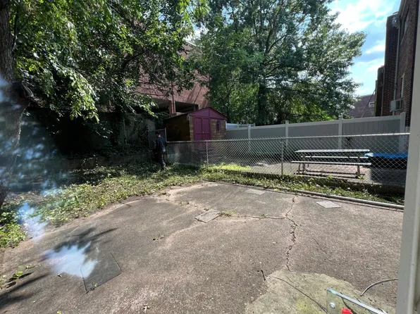 50 College Street image 30 of 31