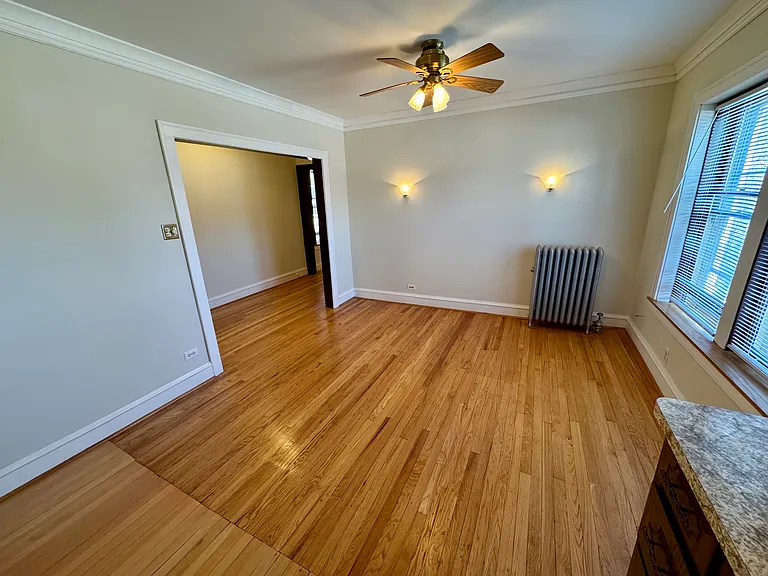 2223 W Argyle St #2 — Photo 6
