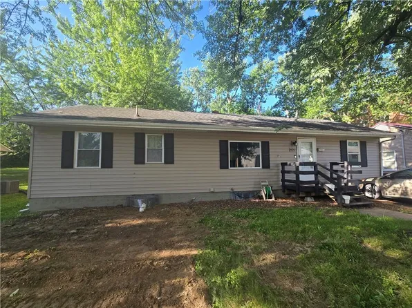 406 Anderson St, Warrensburg, MO 64093