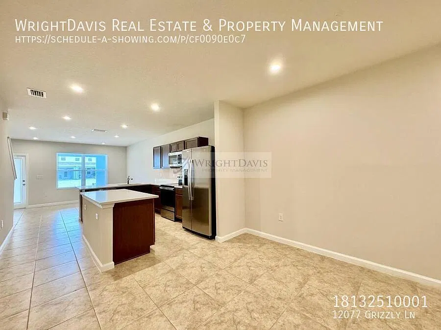 Beautiful 3/2.5 townhome in New Port Richey! — Photo 3