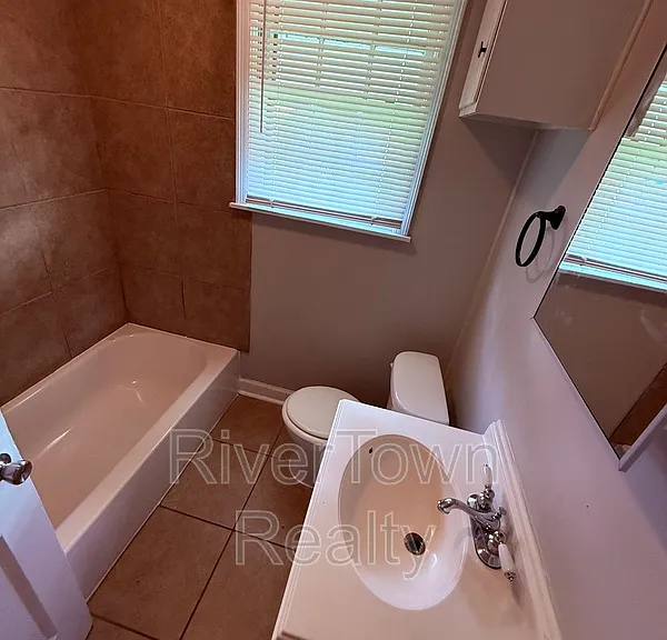 4406 Ferndale Rd — Photo 12