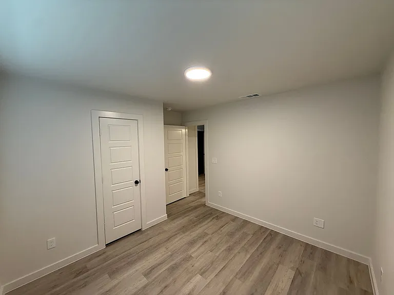 5526 Rice St — Photo 6