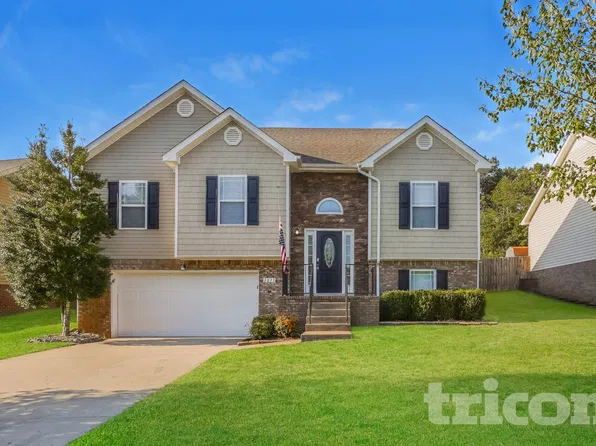 1013 Ishee Dr, Clarksville, TN 37042