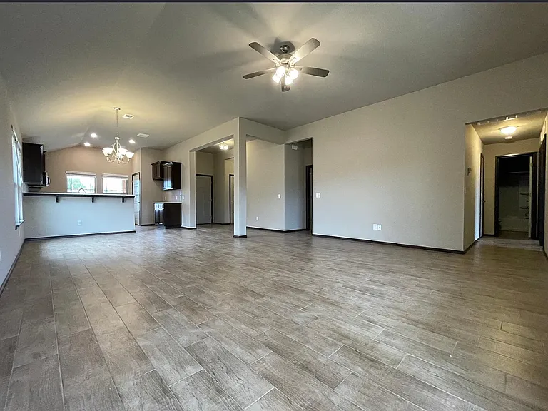 2249 Roca Dr — Photo 10