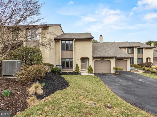 135 Golf Club Dr, Langhorne, PA 19047