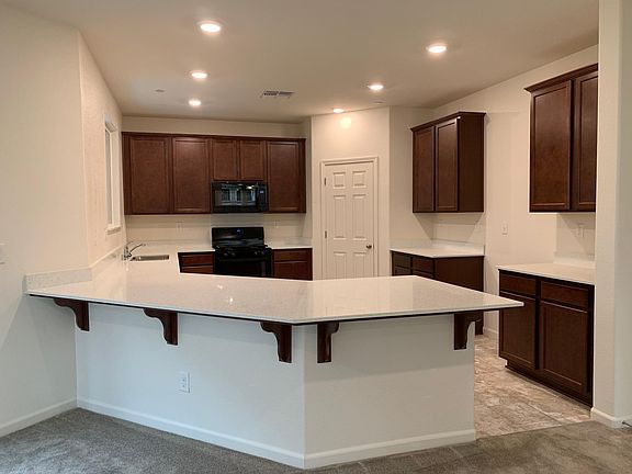 4th image of 3062 Island Creek Way