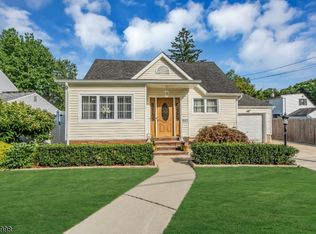 681 Pinewood Rd, Union, NJ 07083