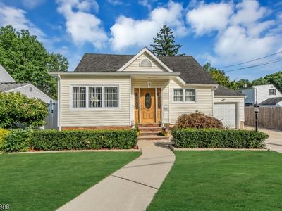 681 Pinewood Rd, Union, NJ, 07083