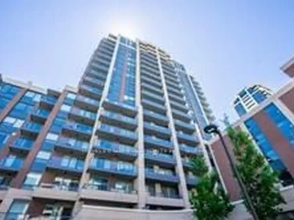 18 Uptown Dr #915, Markham, ON L3R 5M5