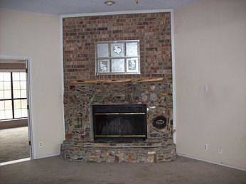 2nd image of 301 Hunterview Dr