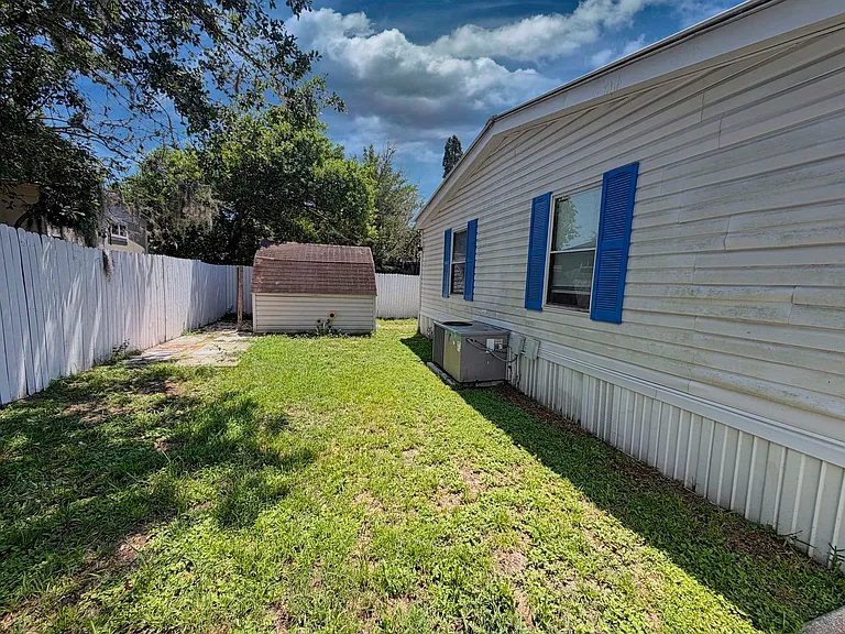 7633 Plumwood Dr — Photo 15