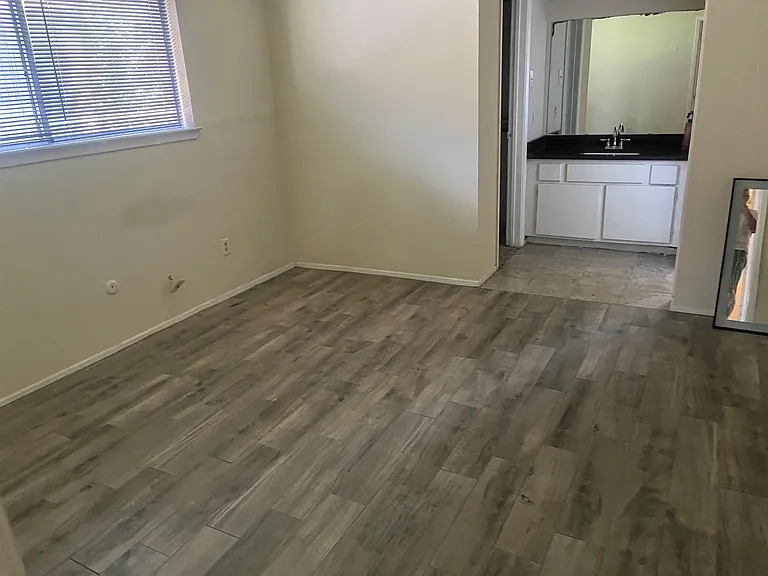 14619 Wind Lawn Dr — Photo 8