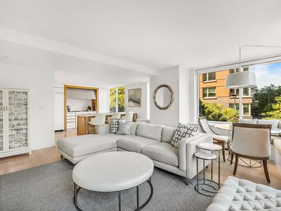 212 Warren St APT 2C, New York, NY, 10282