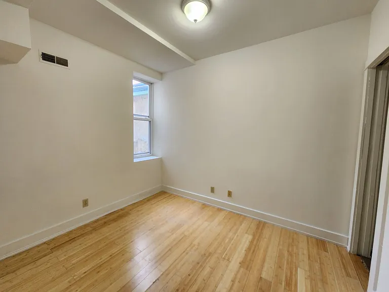2941 W Girard Ave #2 — Photo 11