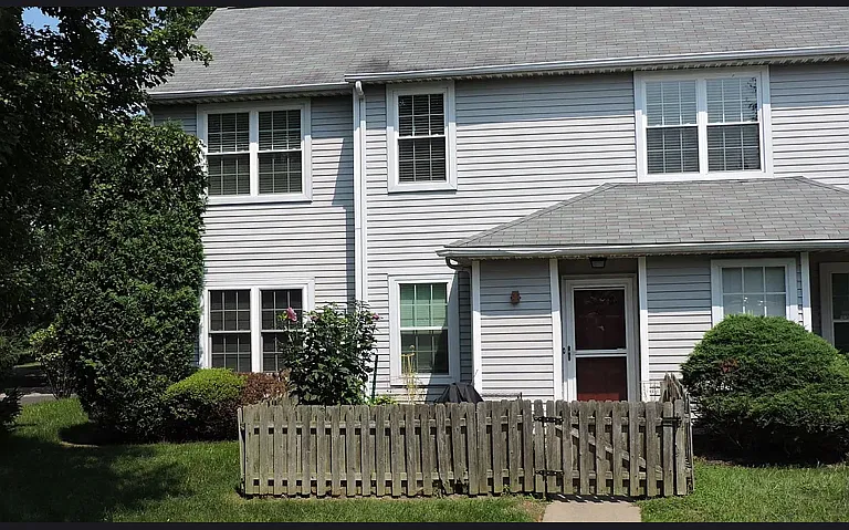 6308 Hackel Dr — Photo 7
