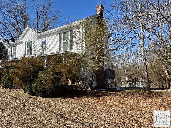 3rd image of 456 Church St