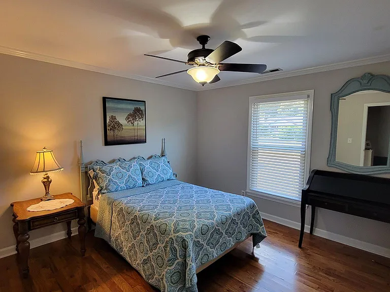 485 Marion Dr — Photo 4