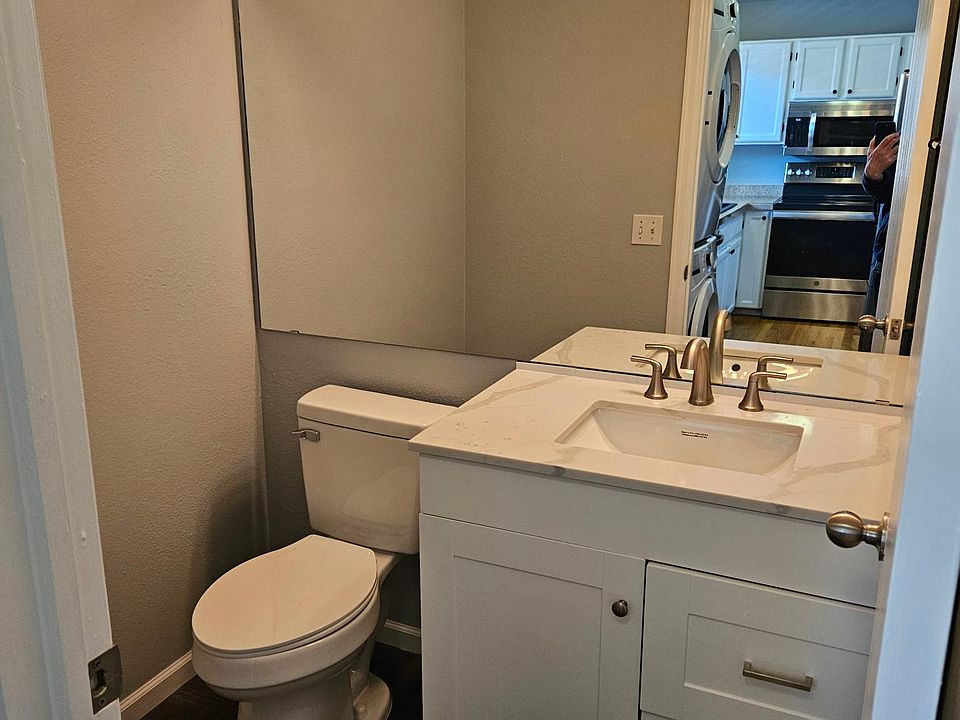 Main Floor Half Bath