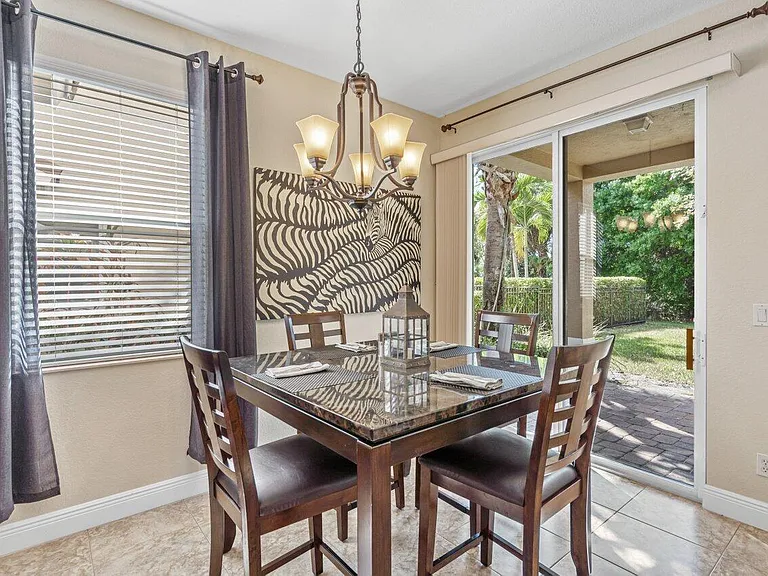 5009 Dulce Ct — Photo 5