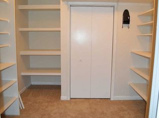 303 W Willow Rd, Prospect Heights, IL 60070