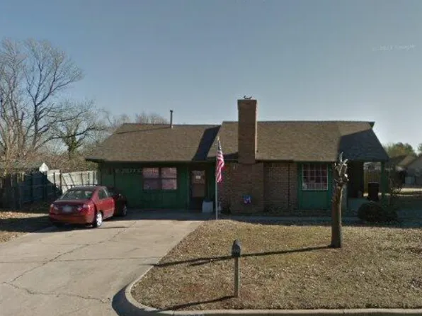 1604 Glenwood Dr, Moore, OK 73160