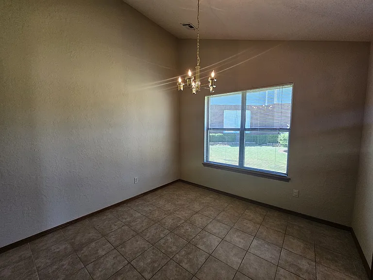 4907 SE Randolph Rd — Photo 5