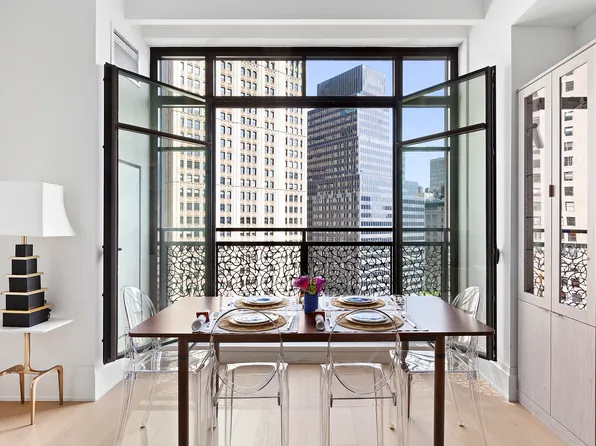 25 Park Row image 1 of 8