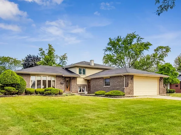 1634 Claremont Dr, Darien, IL 60561