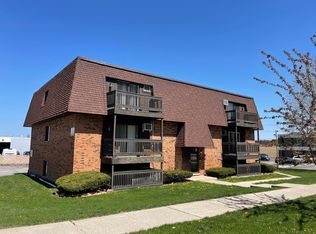 3206 184th St APT 2W, Homewood, IL 60430