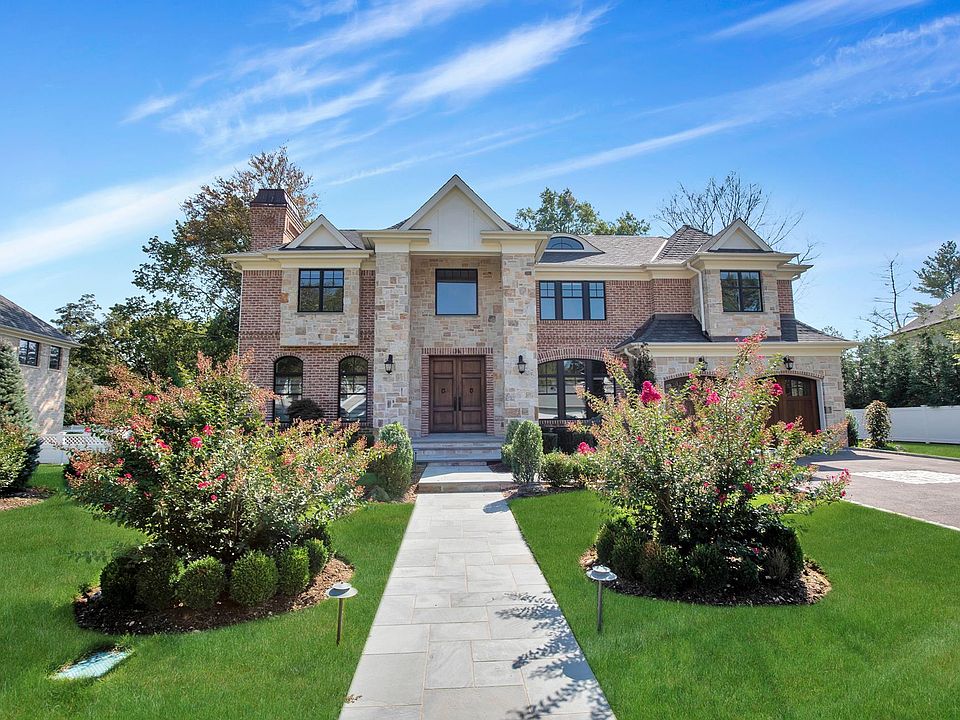 1st image of 36 Clover Ln