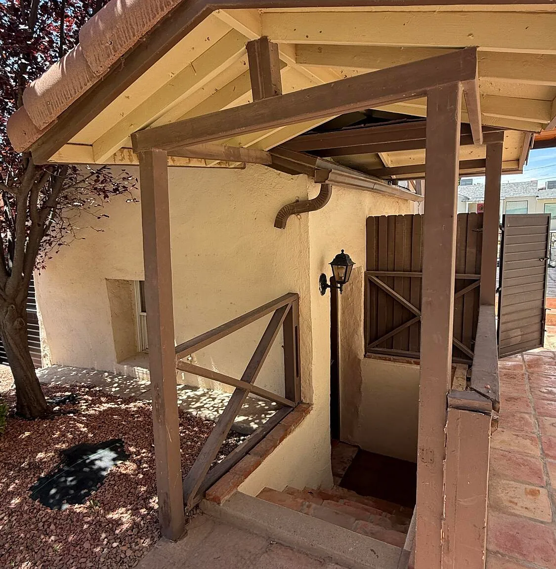 1 bed, 300 sqft, $600 — Photo 1