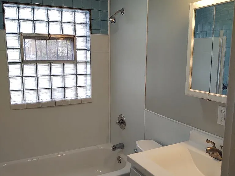 4713 Oakridge Blvd — Photo 8