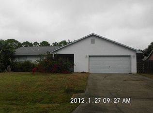 953 Spring St NW, Palm Bay, FL 32907