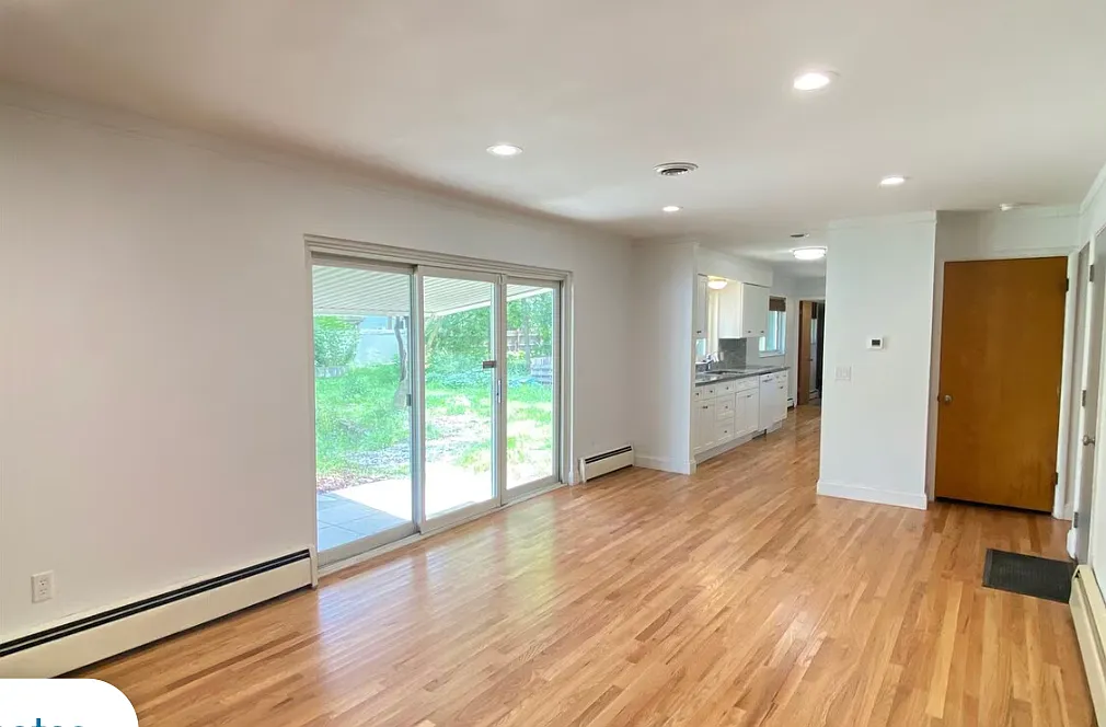 2727 Oakdale Drive - 1 — Photo 3