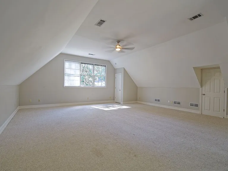 1150 Goodwin Pl NE — Photo 12