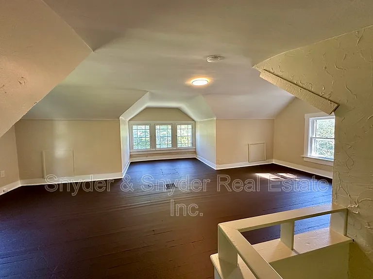 700 Noble Ave — Photo 18