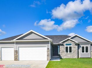 9537 Fairbury Ln, Lincoln, NE 68516