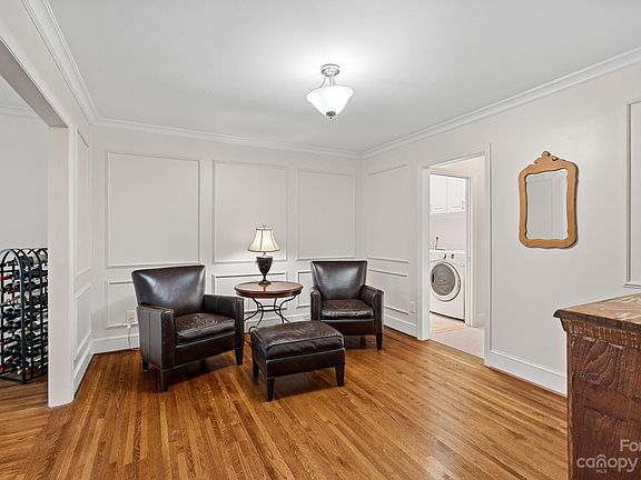 5th image of 3742 Larkston Dr