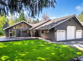 19519 6th Street Ct E, Lake Tapps, WA 98391