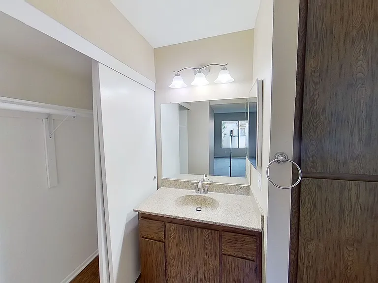 401 Beach Blvd - El Pueblo Apartments — Photo 42
