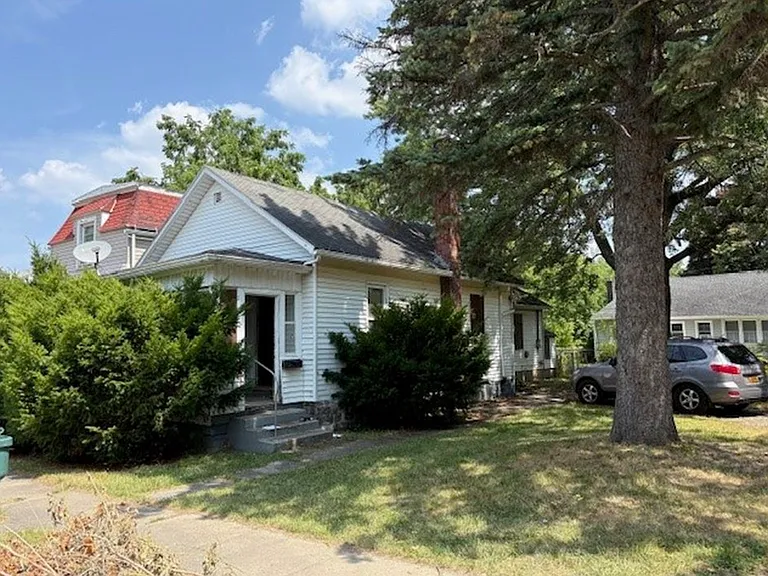 74 Starling St — Photo 7