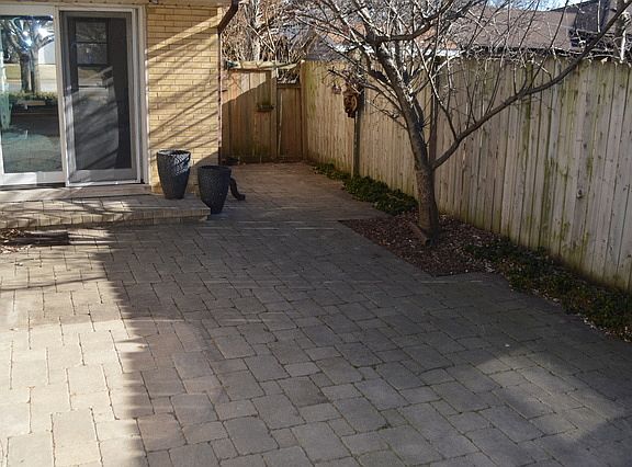 3rd image of 710 Community Dr