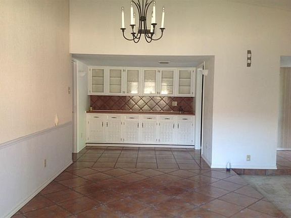 4th image of 3115 Oak Hill Cv
